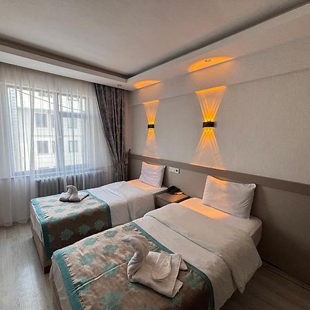 Fly Hotel Istanbul Exterior photo