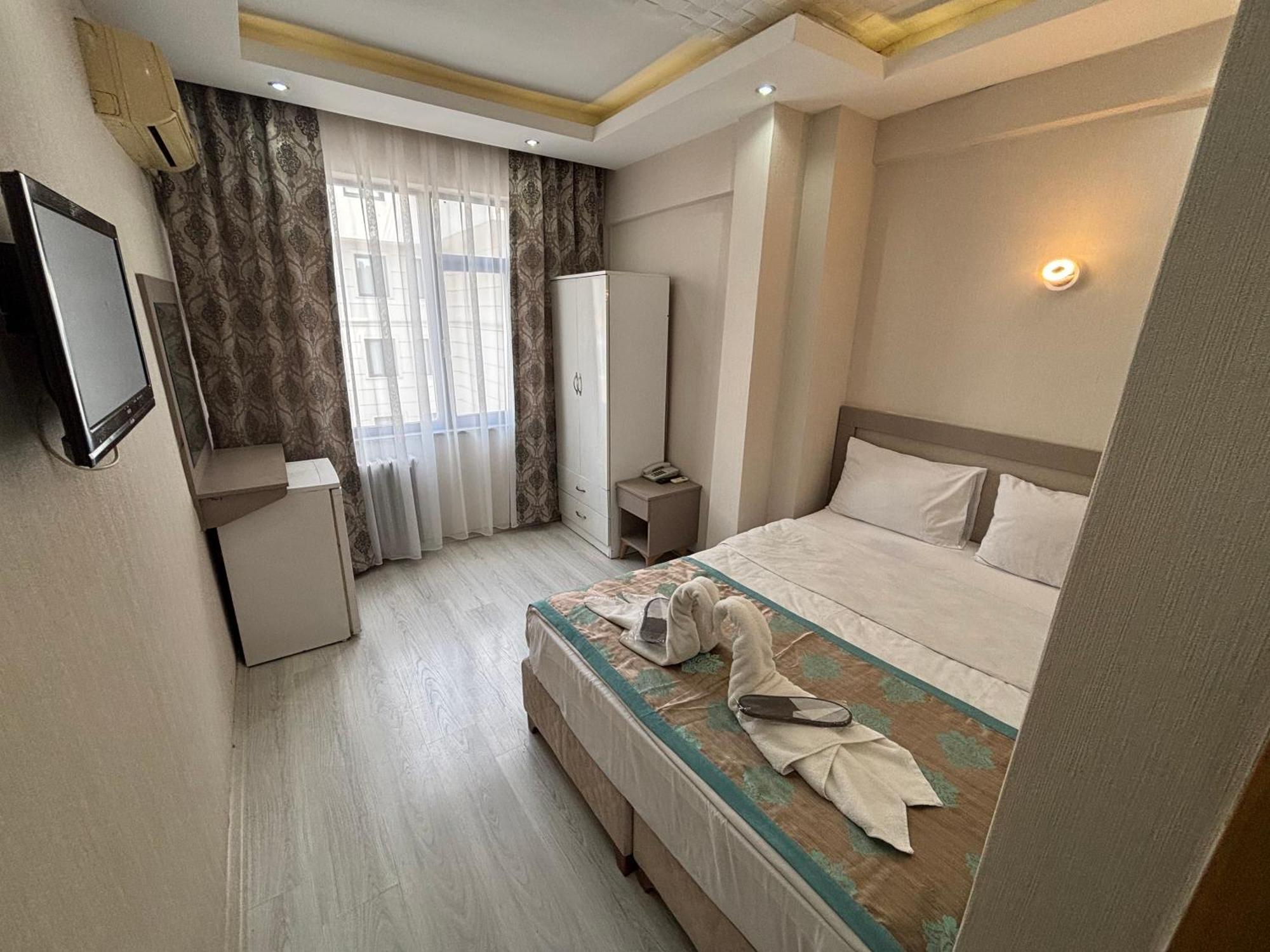 Fly Hotel Istanbul Exterior photo